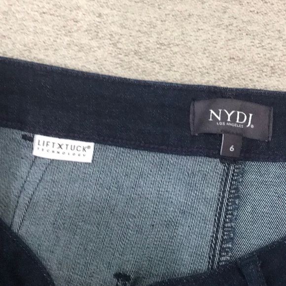 NYDJ Trouser Shorts! NEW Sz 6 - Picture 2 of 6